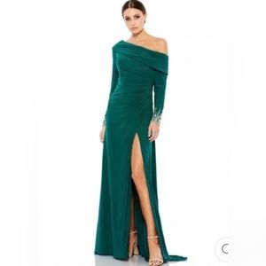 MAC DUGGAL
One-Shoulder Long Dress